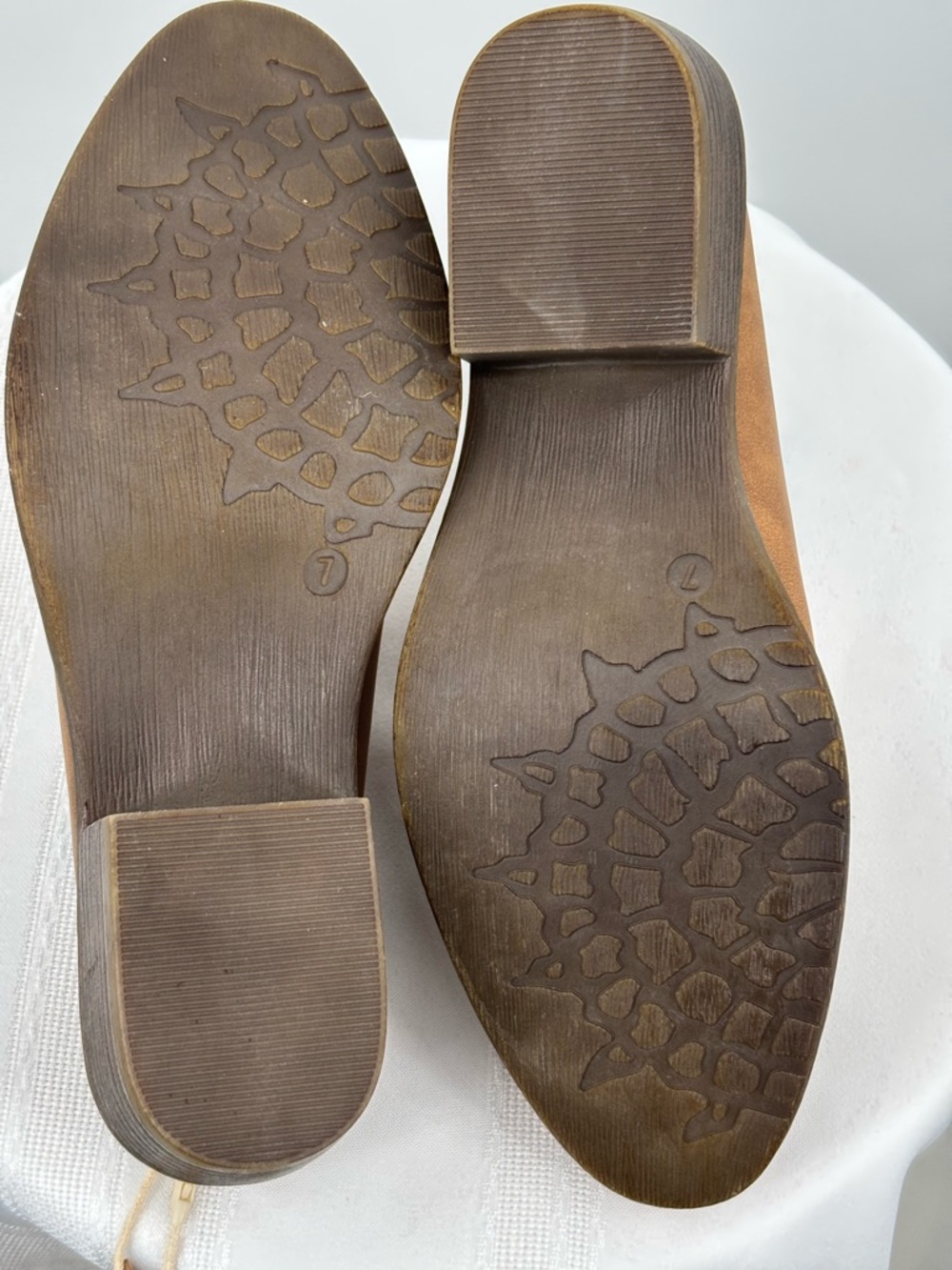 American Rag Segovia Slip-on Shoes, Size 7 - Picture 4 of 4